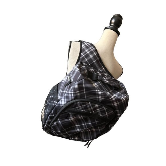 thirty-one Handbags - Thirty-One Backpack Black White Travel Camera Diaper Bag Removable Interior